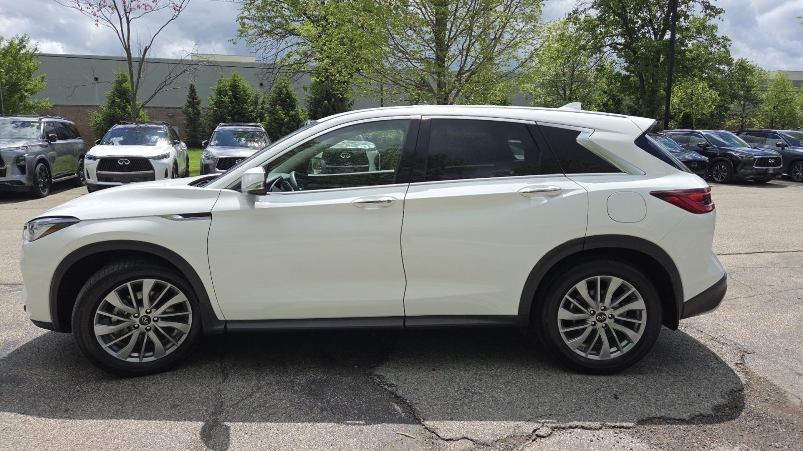 2023 INFINITI QX50 PURE