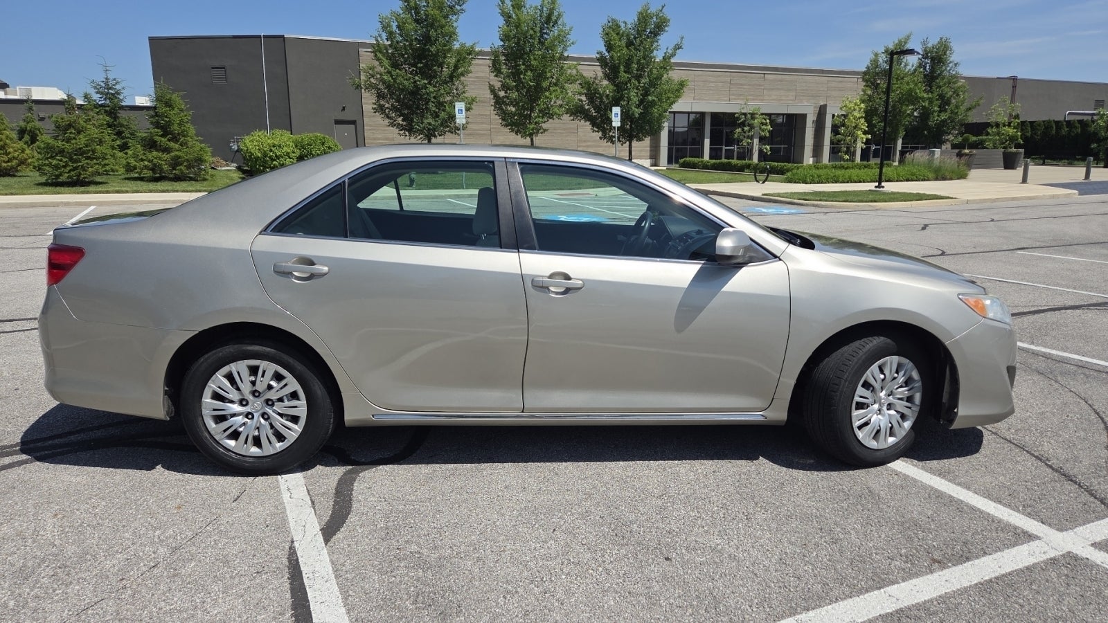 2013 Toyota Camry LE