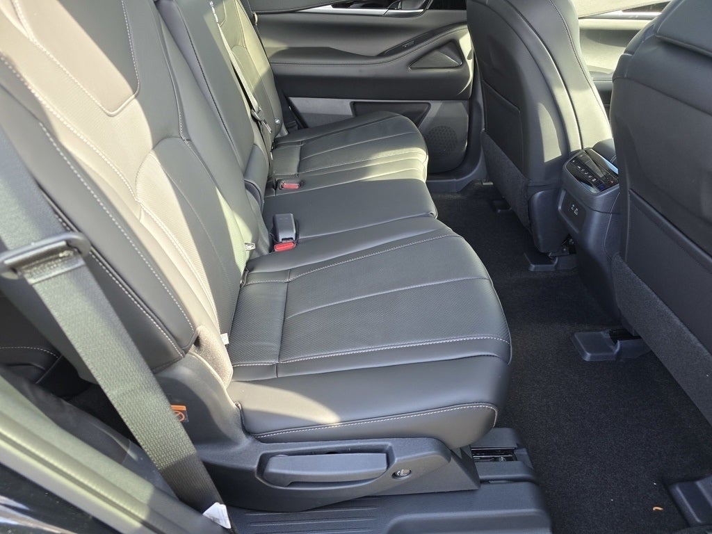 2025 INFINITI QX60 PURE