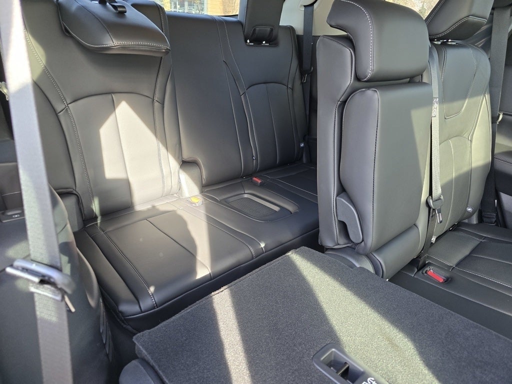 2025 INFINITI QX60 PURE