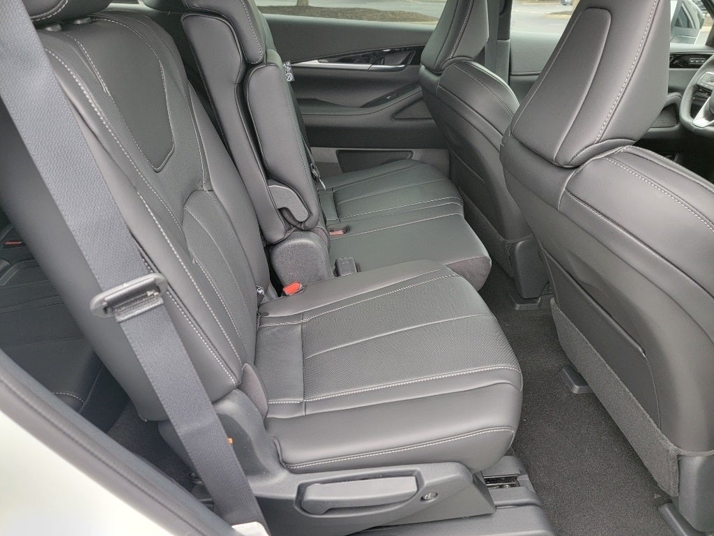 2025 INFINITI QX60 PURE