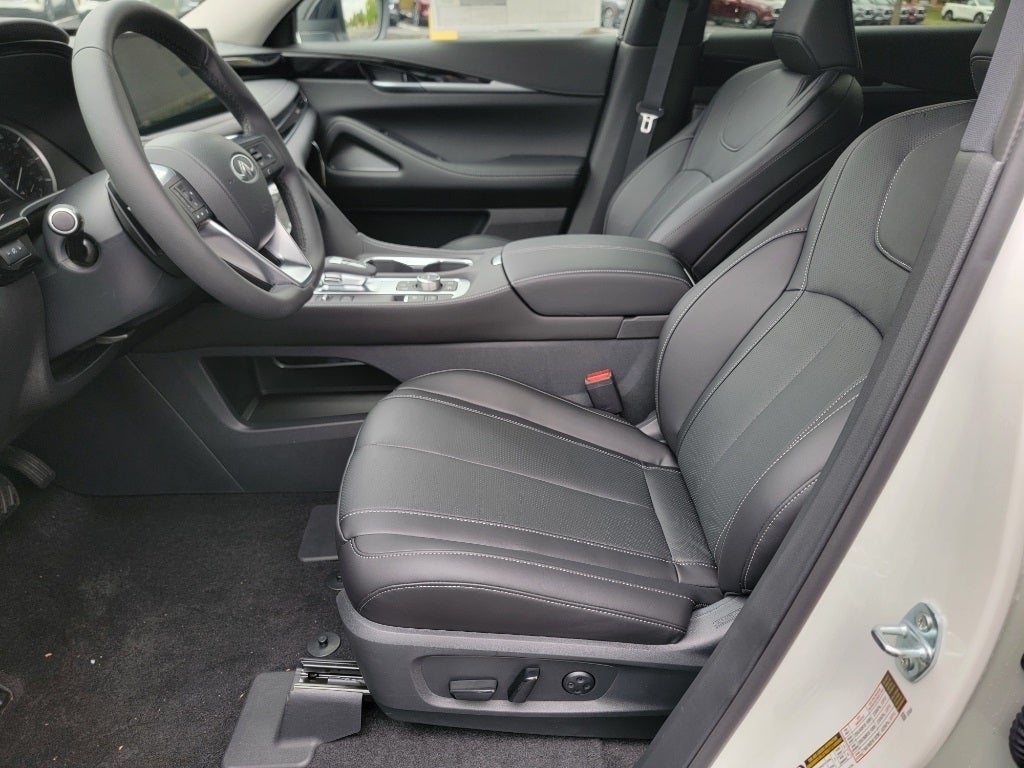 2025 INFINITI QX60 PURE