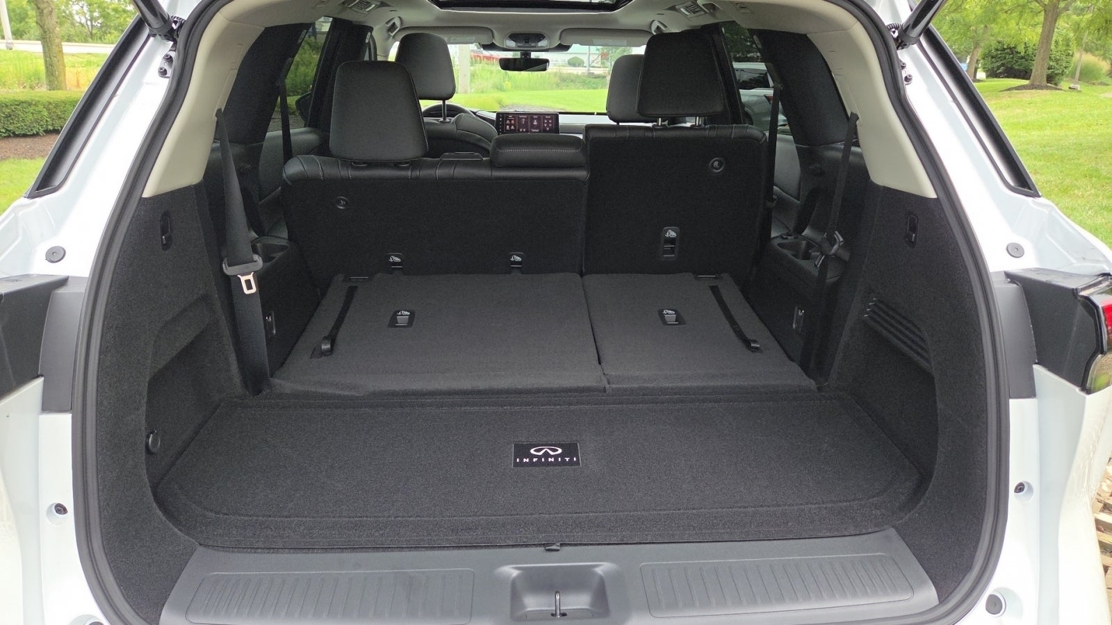 2027 INFINITI QX60 LUXE