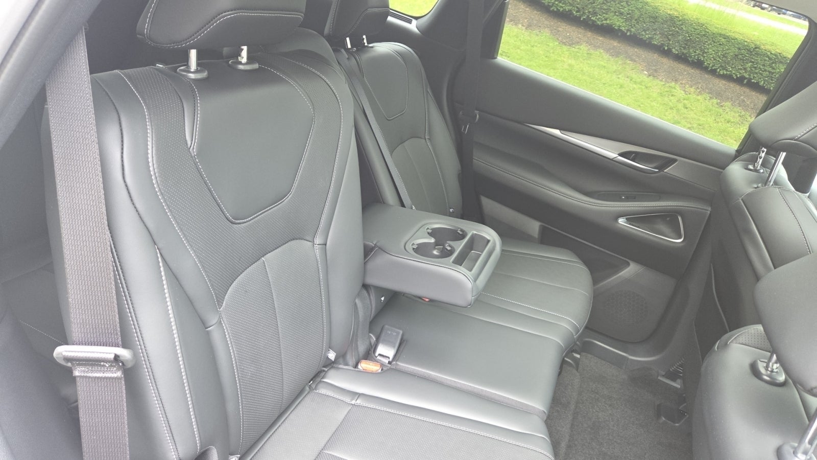2027 INFINITI QX60 LUXE