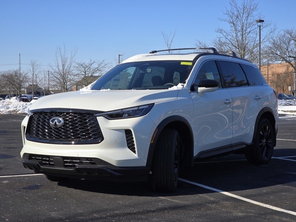2025 INFINITI QX60 LUXE