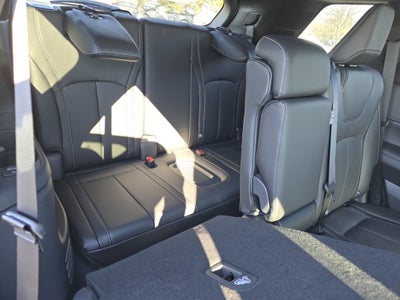 2025 INFINITI QX60 LUXE