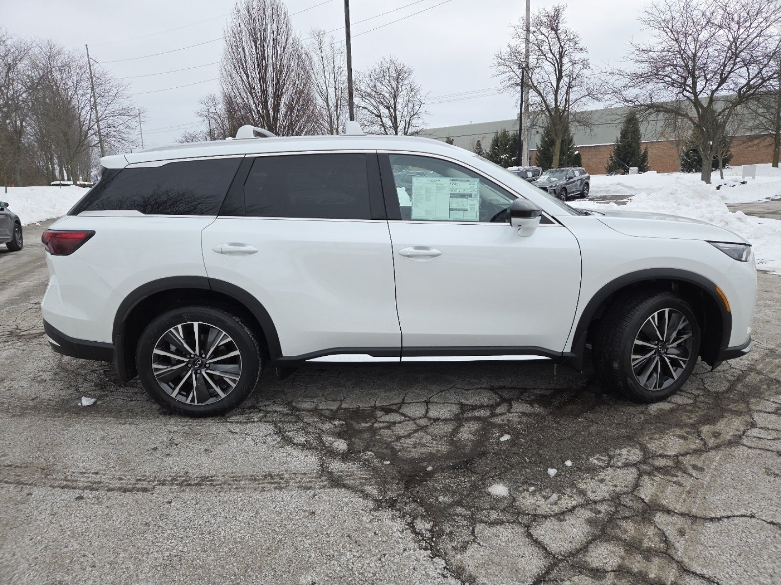 2026 INFINITI QX60 LUXE