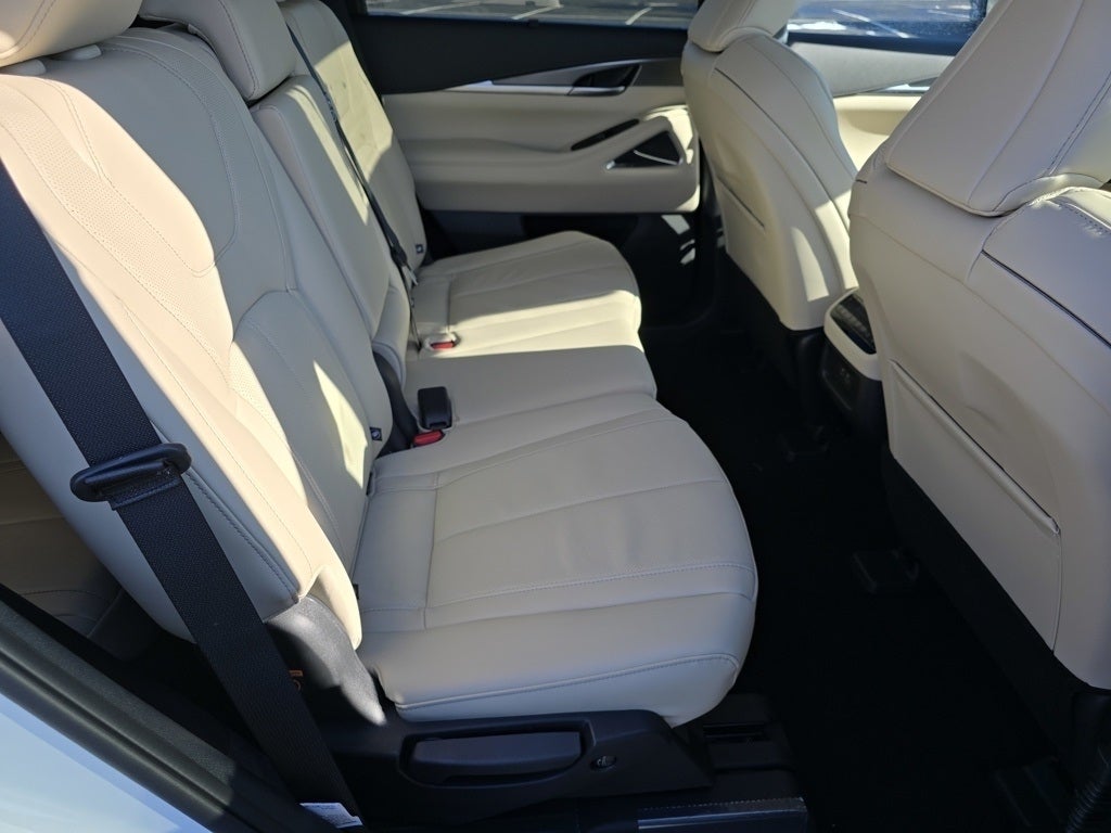 2025 INFINITI QX60 LUXE