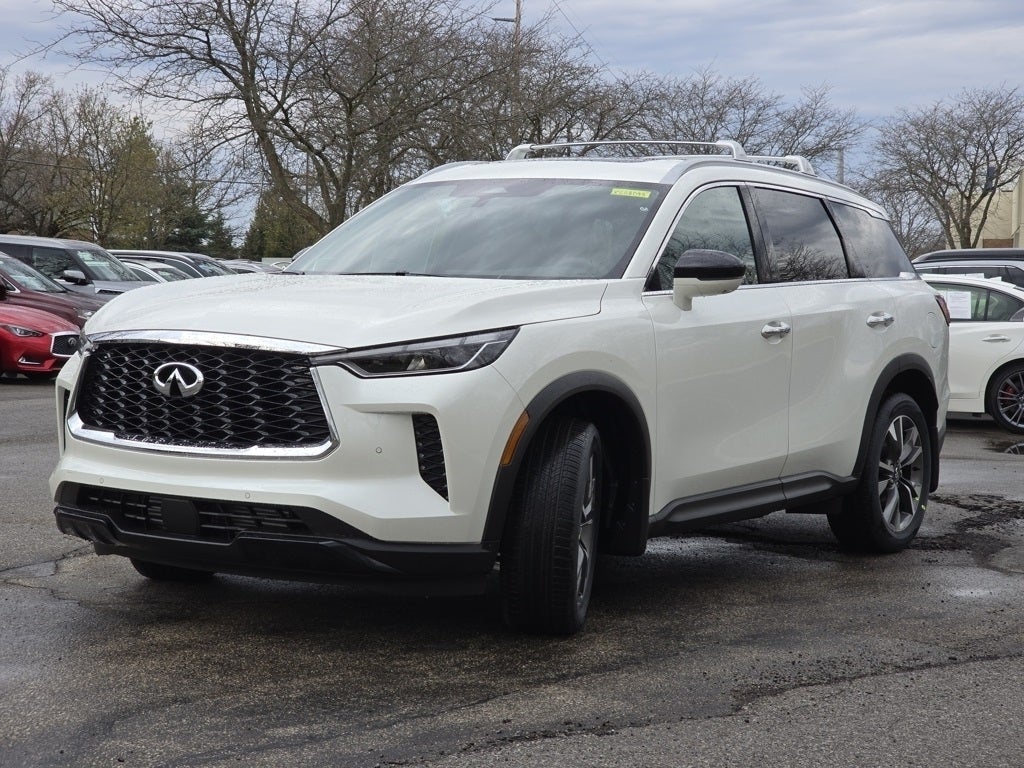 2025 INFINITI QX60 LUXE