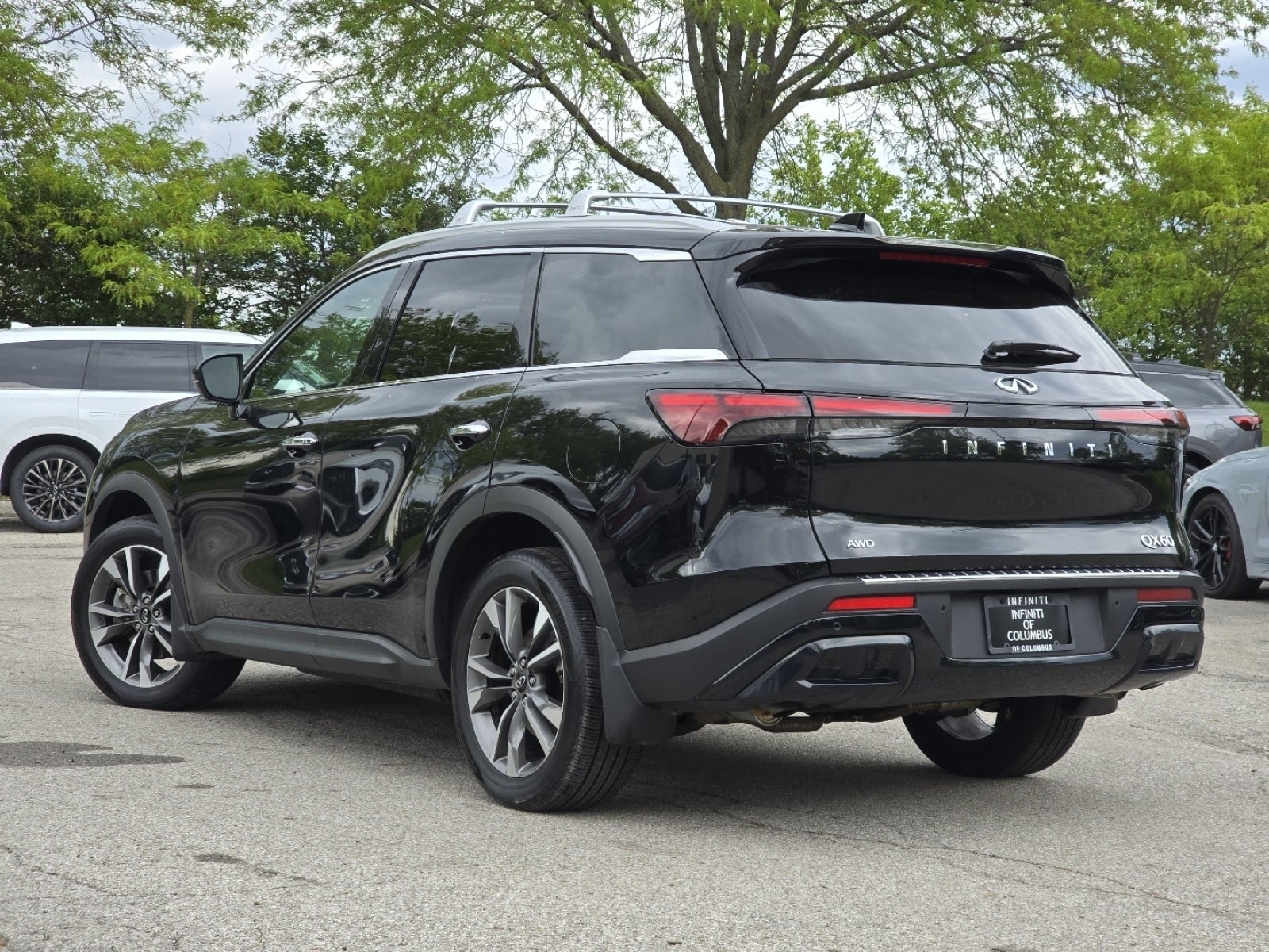 2025 INFINITI QX60 LUXE