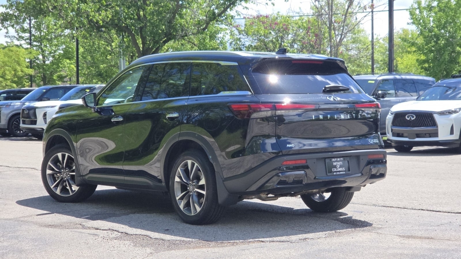 2025 INFINITI QX60 LUXE