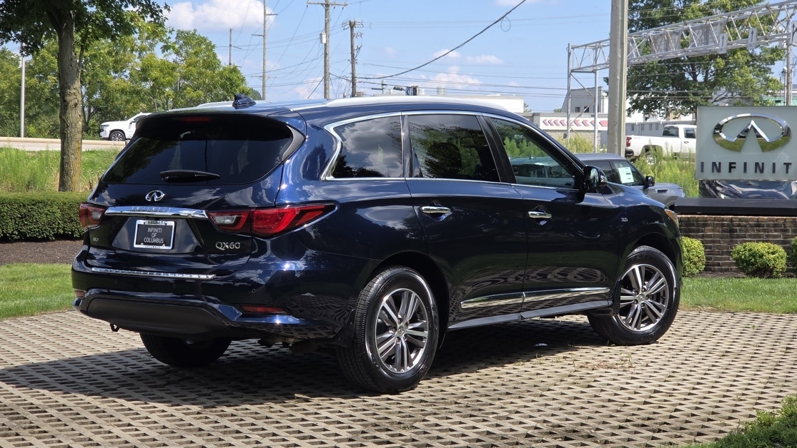2020 INFINITI QX60 LUXE