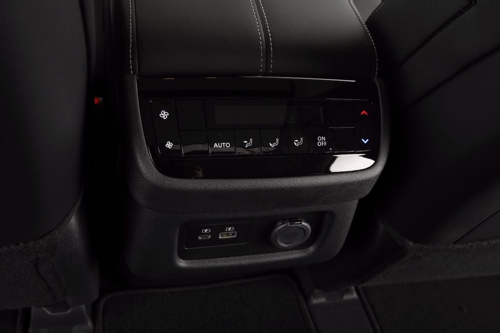 2024 INFINITI QX60 LUXE