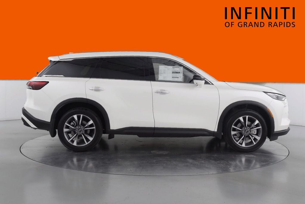 2024 INFINITI QX60 LUXE