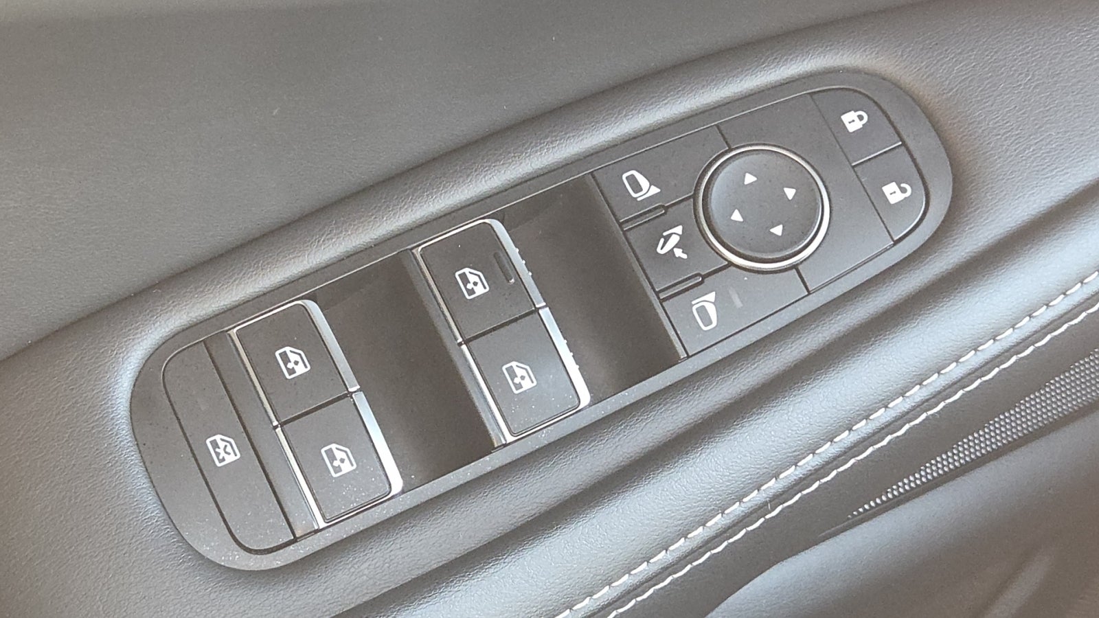 2022 INFINITI QX60 LUXE