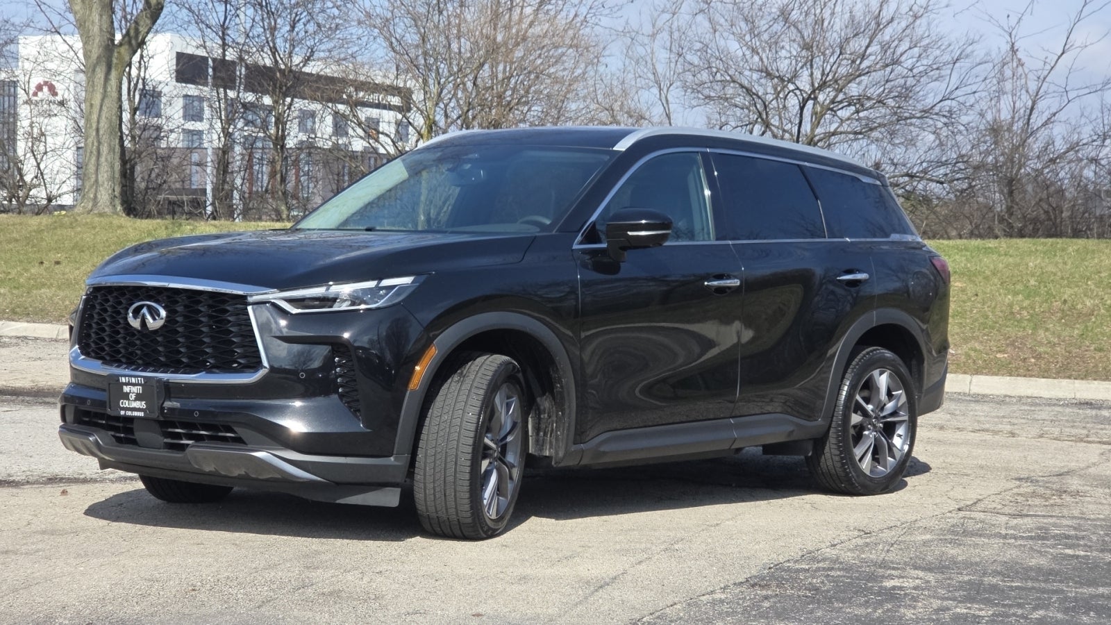 2022 INFINITI QX60 LUXE