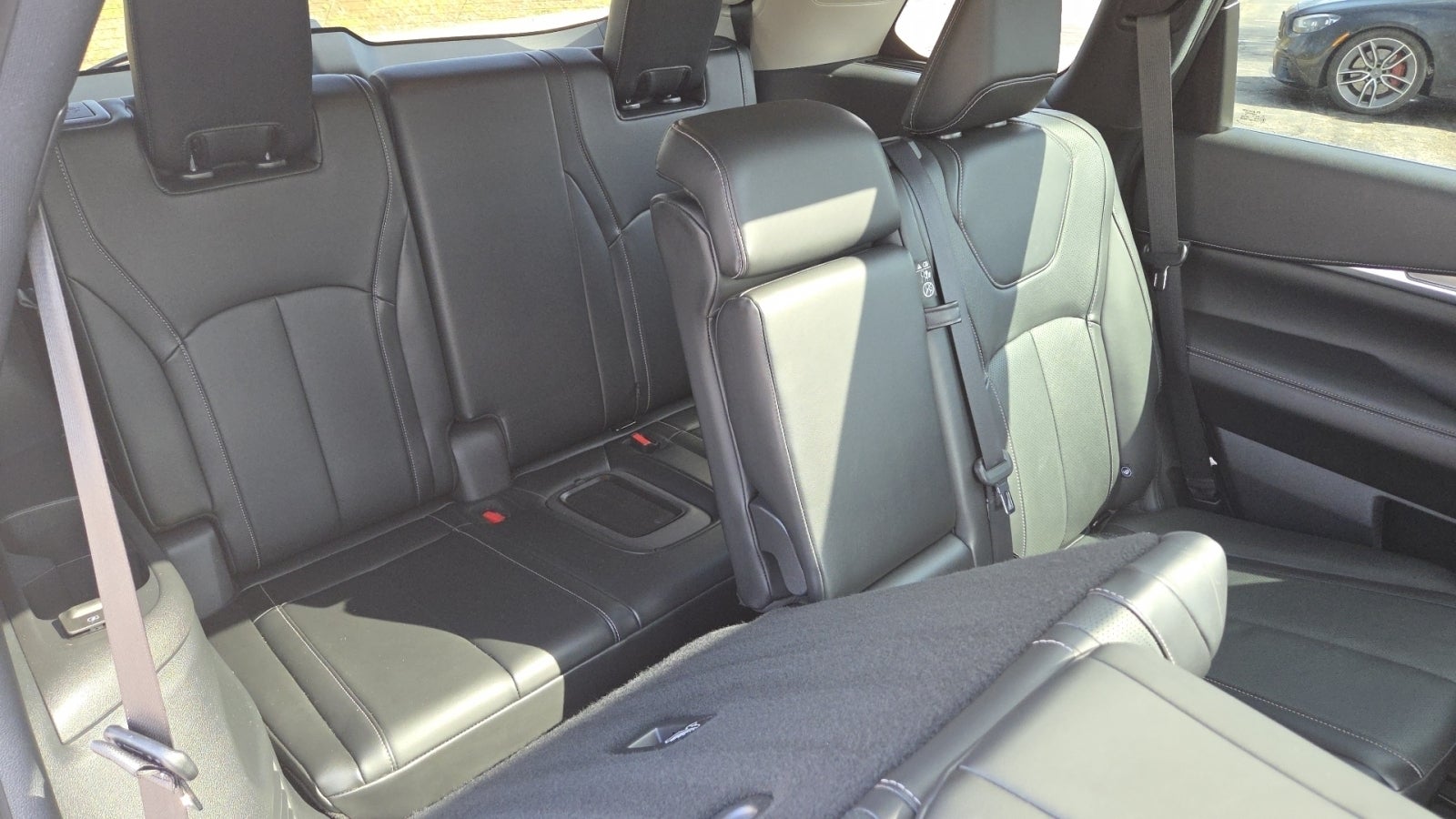 2022 INFINITI QX60 LUXE