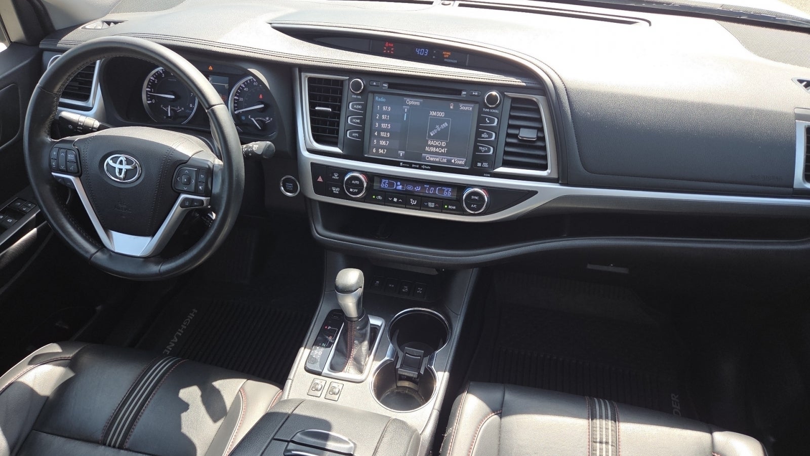 2019 Toyota Highlander SE