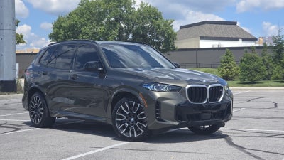 2025 BMW X5 M60i