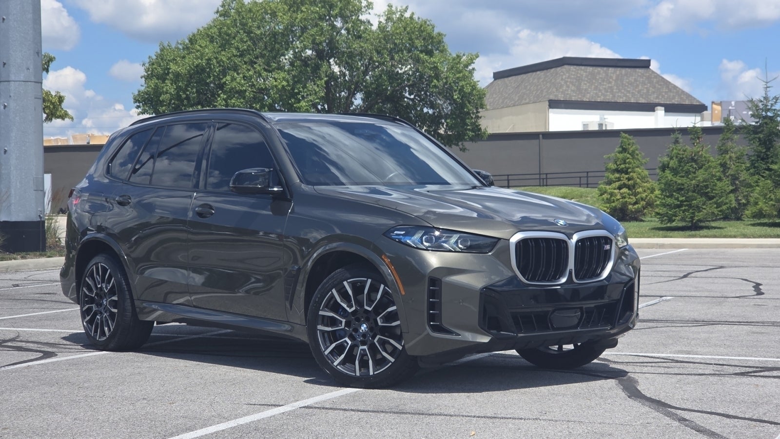 2025 BMW X5 M60i