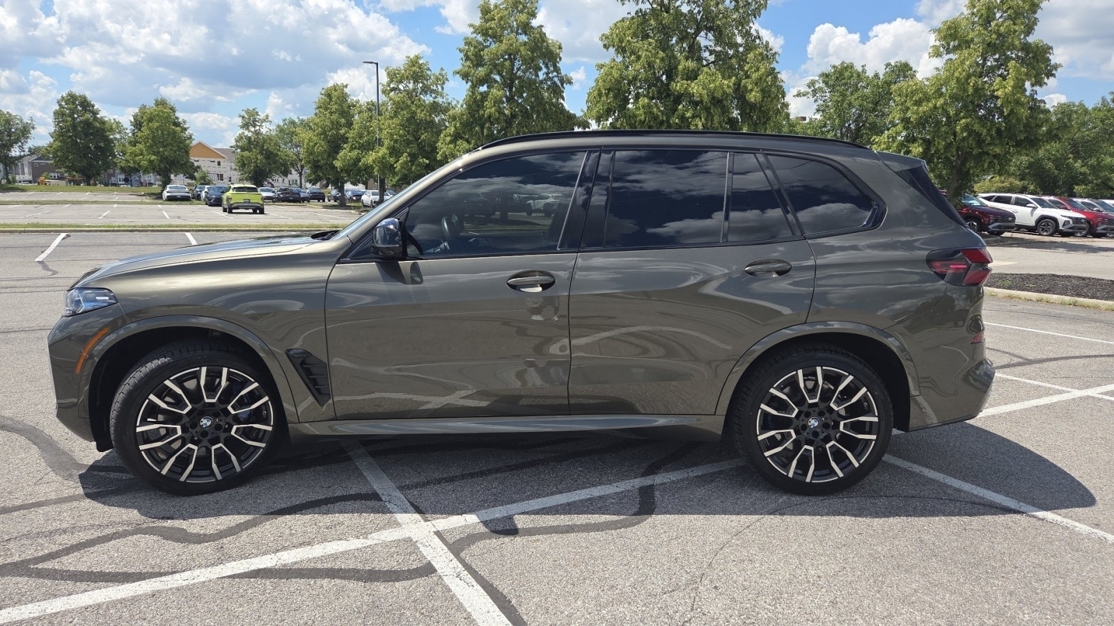2025 BMW X5 M60i