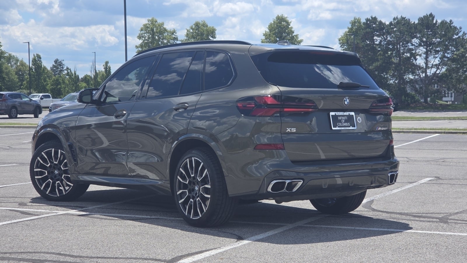 2025 BMW X5 M60i