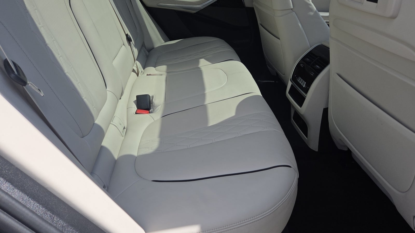 2023 BMW X5 M50i