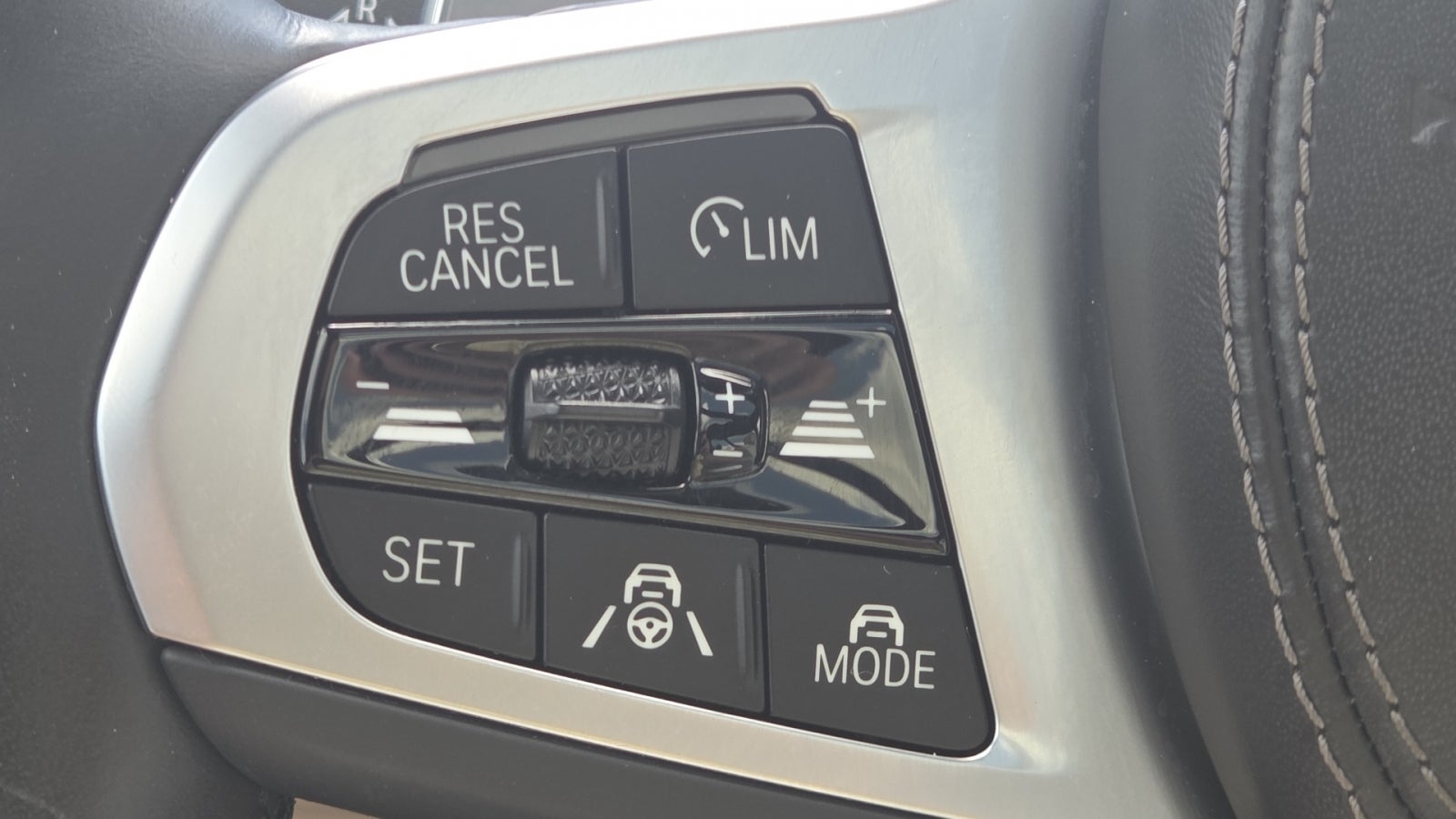 2023 BMW X5 M50i