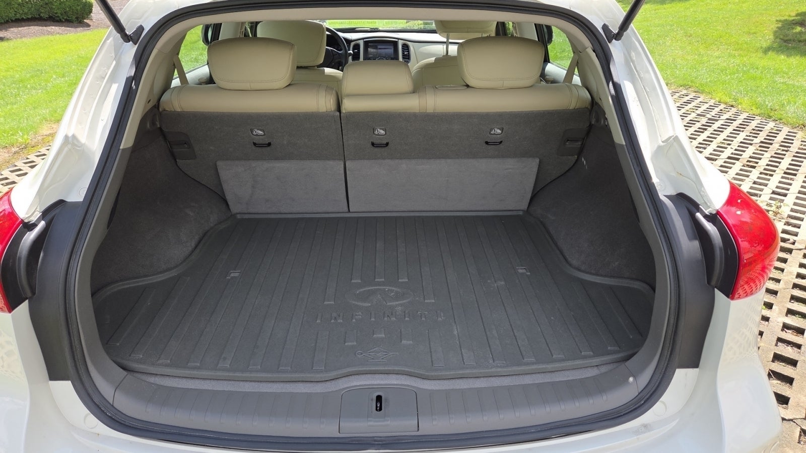 2017 INFINITI QX50 Base