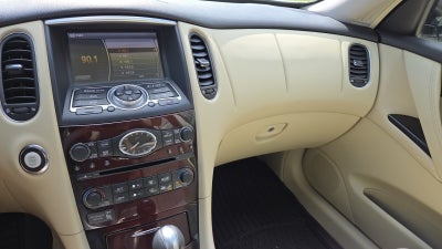 2017 INFINITI QX50 Base