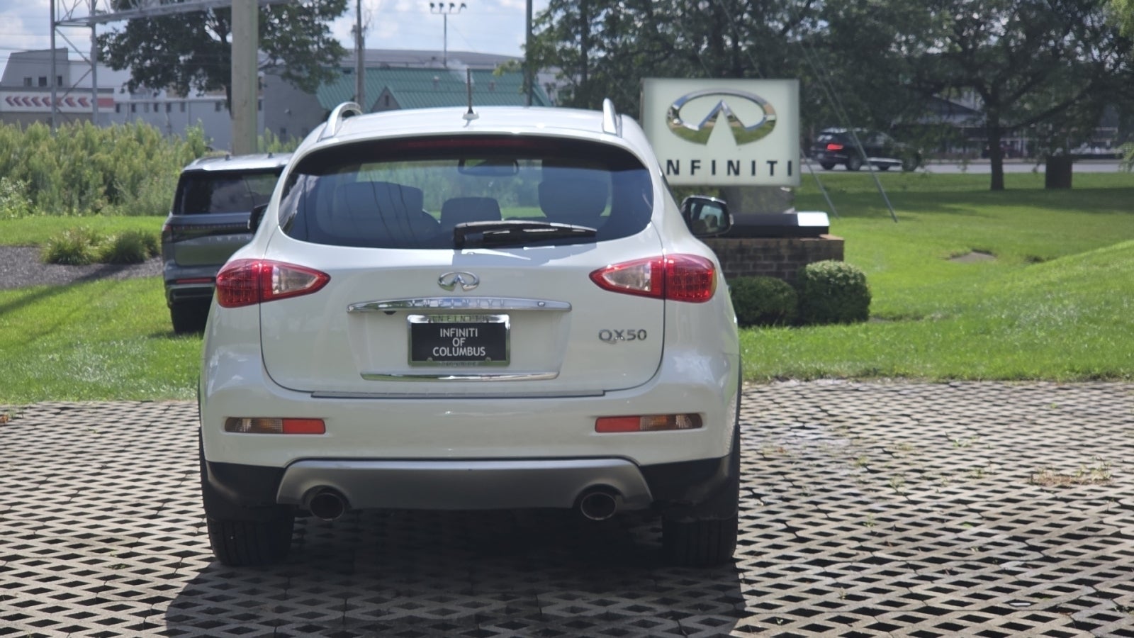 2017 INFINITI QX50 Base