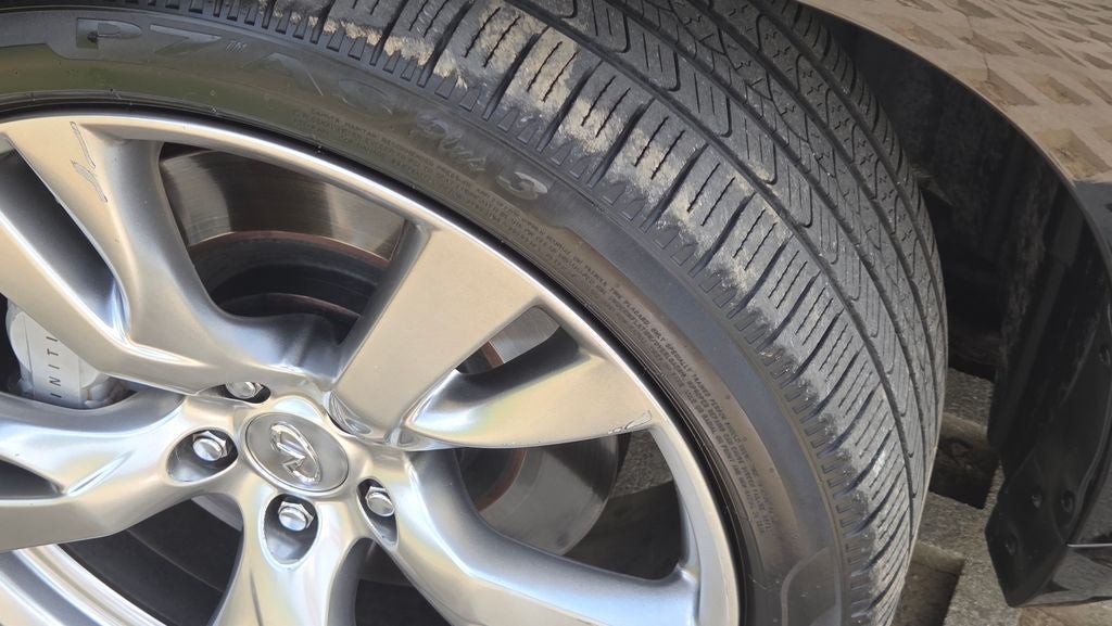 2017 INFINITI Q70 3.7X