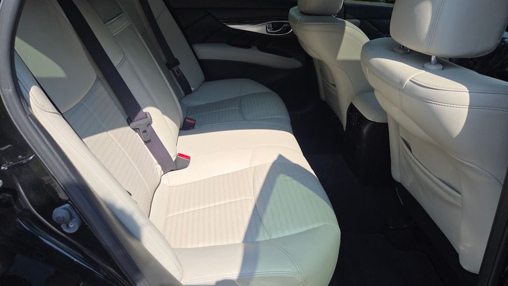 2017 INFINITI Q70 3.7X
