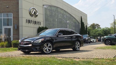 2017 INFINITI Q70 3.7X
