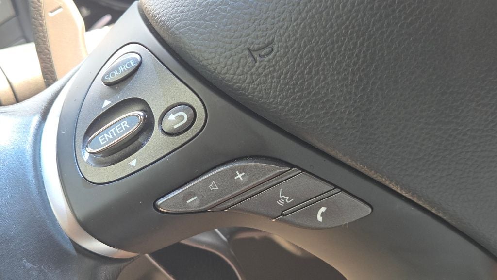 2017 INFINITI Q70 3.7X