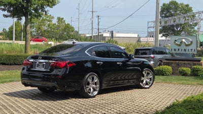 2017 INFINITI Q70 3.7X