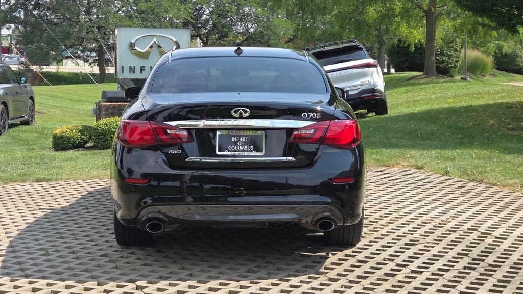 2017 INFINITI Q70 3.7X