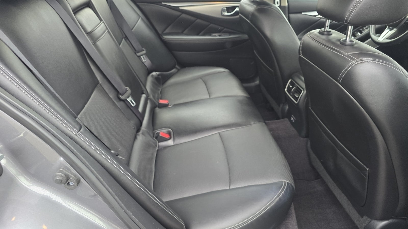 2022 INFINITI Q50 LUXE