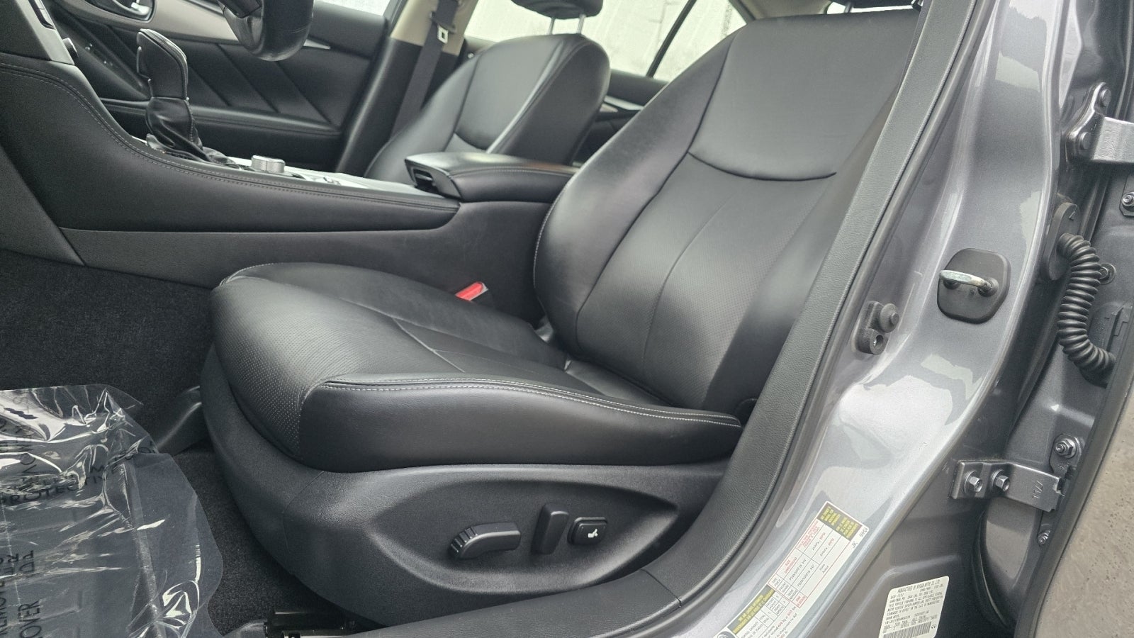 2022 INFINITI Q50 LUXE