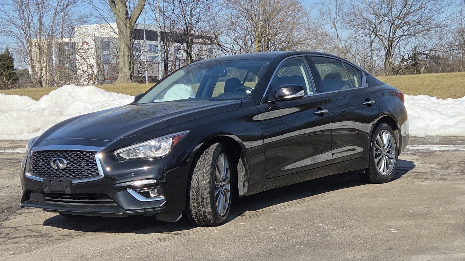 2023 INFINITI Q50 LUXE