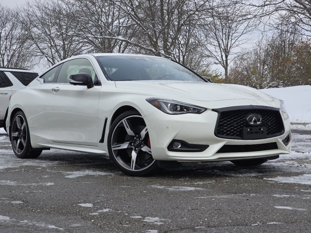 2022 INFINITI Q60 Red Sport 400