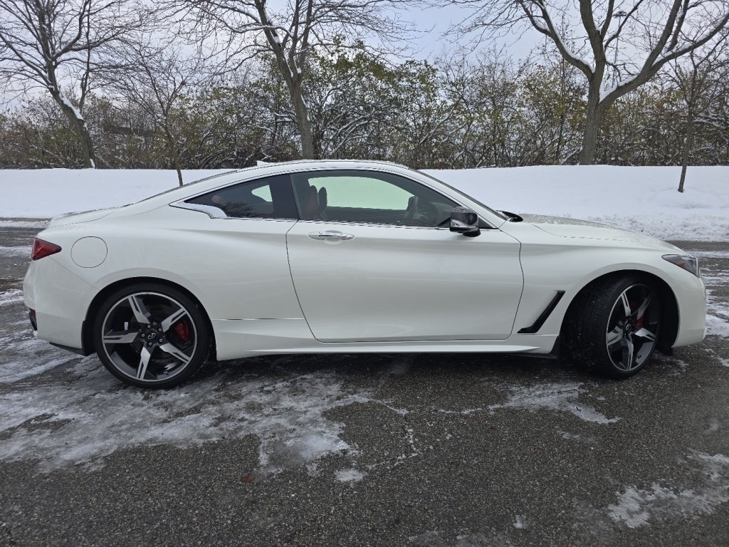 2022 INFINITI Q60 Red Sport 400