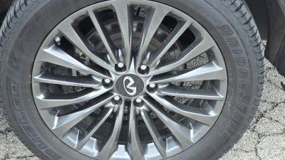 2023 INFINITI QX80 Premium Select