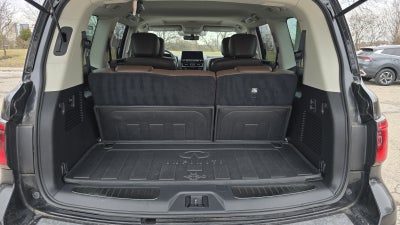 2023 INFINITI QX80 Premium Select