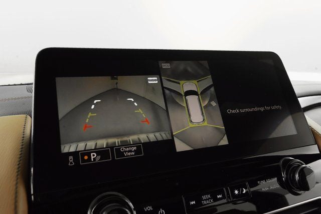 2024 INFINITI QX80 LUXE