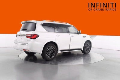 2024 INFINITI QX80 LUXE