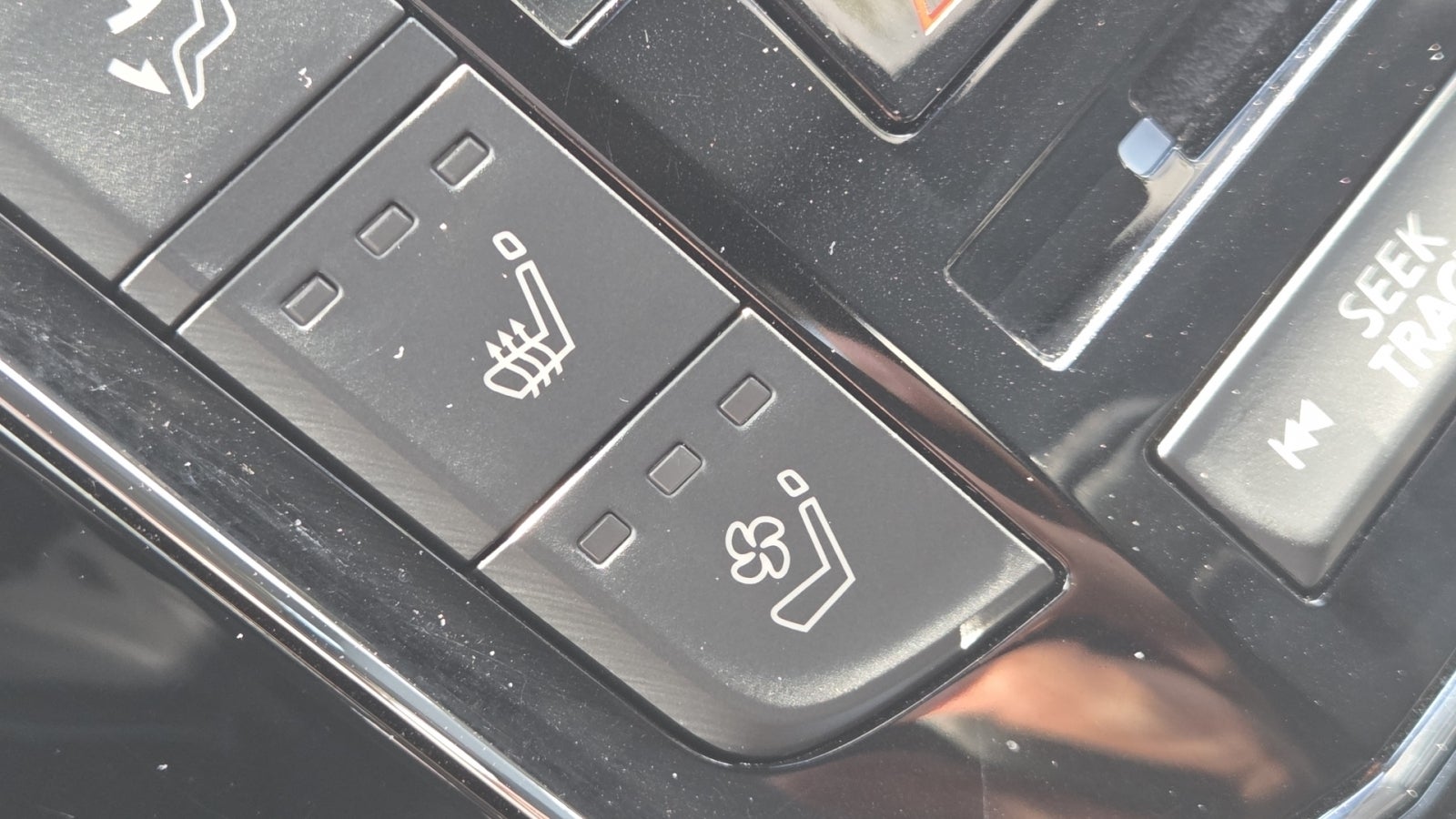 2021 INFINITI QX80 Sensory
