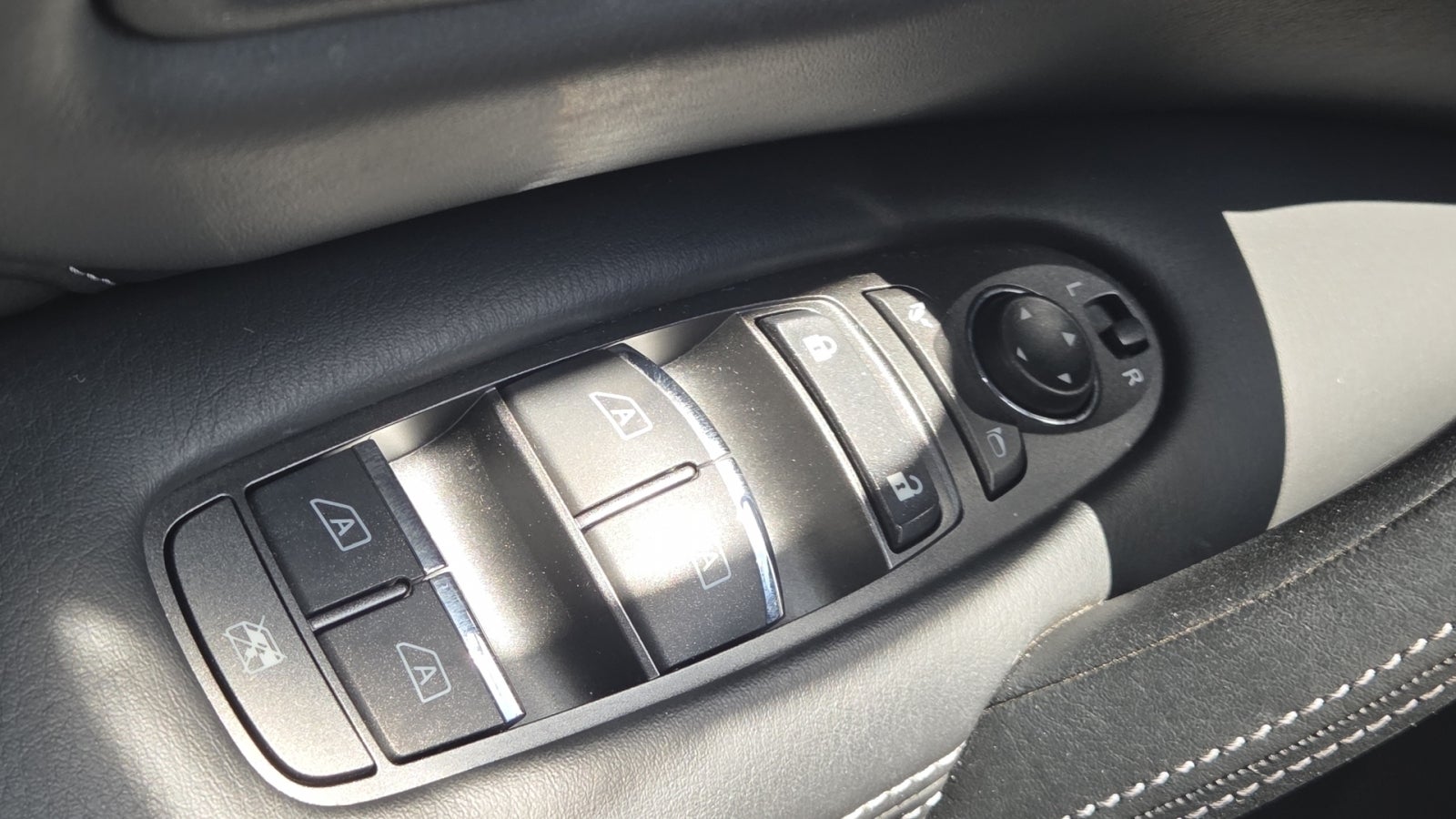 2021 INFINITI QX80 Sensory