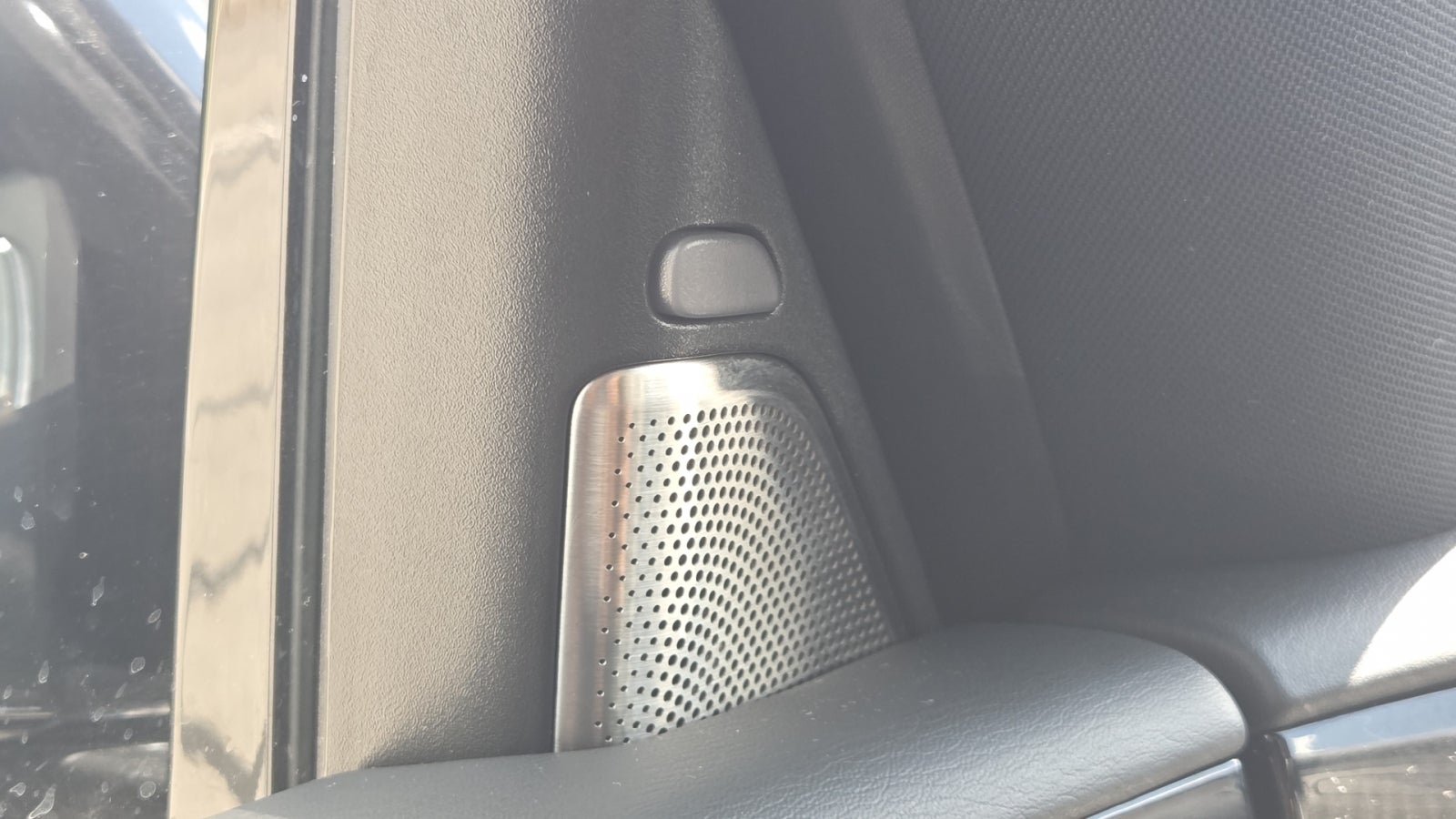 2021 INFINITI QX80 Sensory
