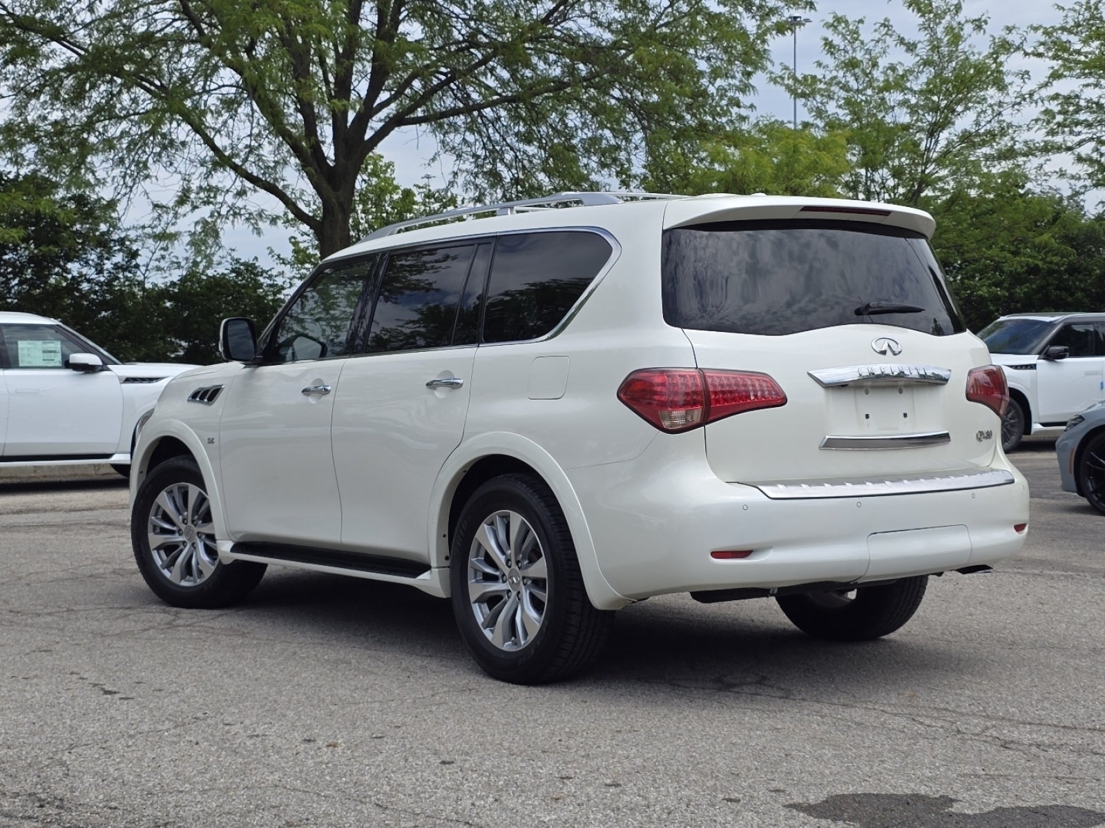 2015 INFINITI QX80 Base